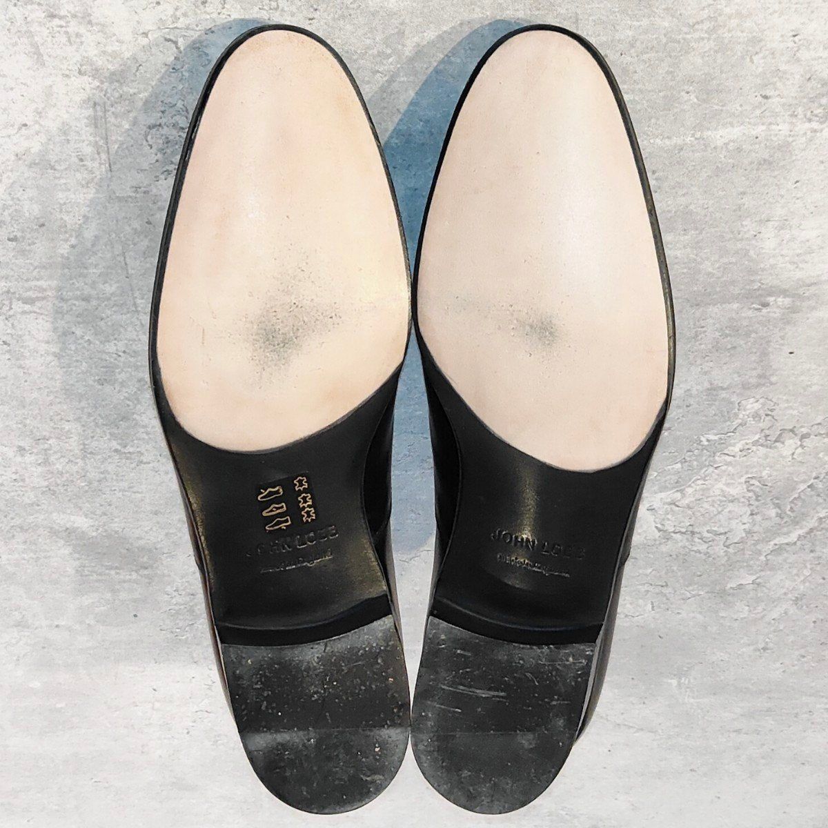 未使用【JOHN LOBB】ジョンロブ フィリップ2 パンチドキャップトゥ カーフ ブラック サイズUK7.5E 7000ラスト 参考定価￥349,800-