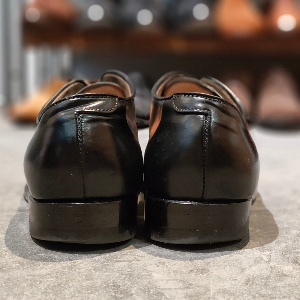 使用数回【ALDEN】オールデン 56251 パンチドキャップトゥ コードバン ブラック US8.5D モディファイドラスト 参考定価￥220,000-