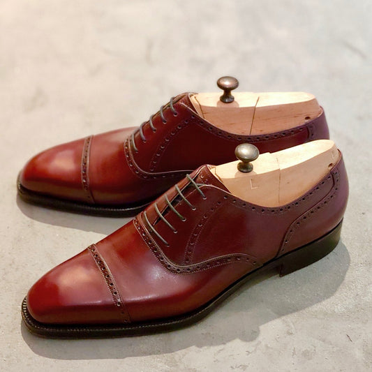 希少 使用数回【VASS×Roberto Ugolini】ヴァーシュ×ロベルトウゴリーニ 02-30 パンチドキャップトゥ ボルドー サイズ40.5
