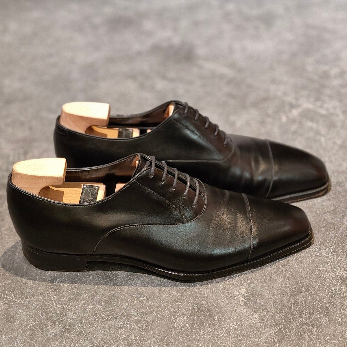 極美品【GAZIANO&GIRLING】ガジアーノ&ガーリング オックスフォード ストレートチップ ブラック サイズ UK8.5E TG73ラスト参考定価￥231,000-