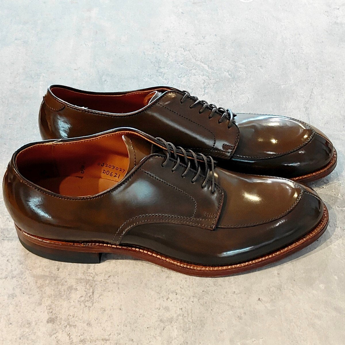 希少 未使用【ALDEN】オールデン モールデッドシュー別注 D0621 Vチップ コードバン シガー サイズUS10.5D モディファイドラスト