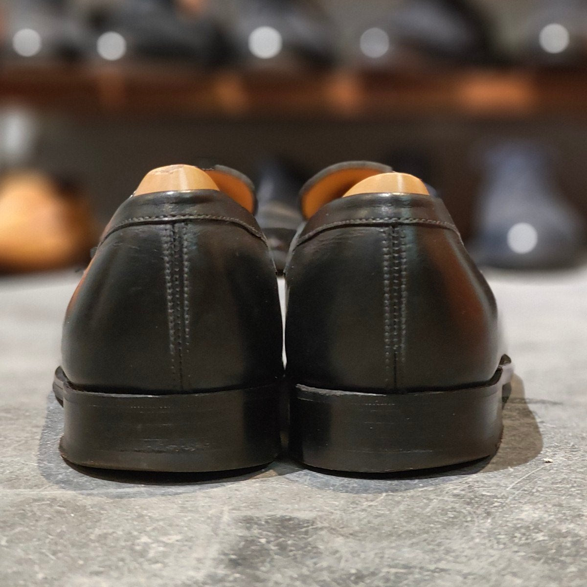 極美品 【J.M.WESTON】ジェイエムウエストン 180 シグニチャーローファー ボックスカーフ ブラック サイズ UK7.5D 41ラスト 参考定価￥156,200-