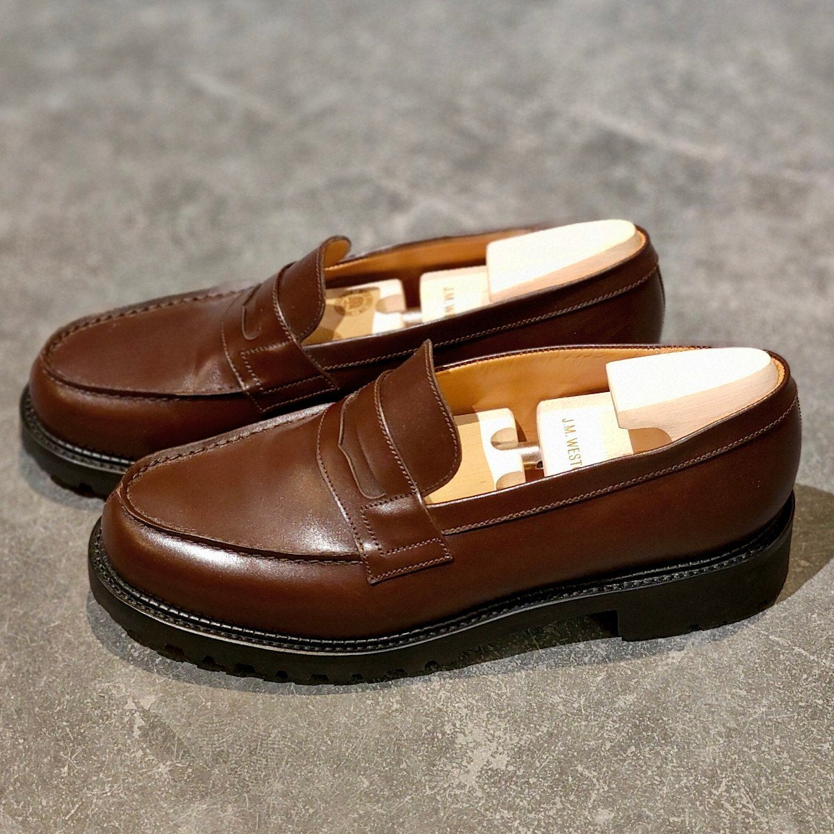 【J.M. WESTON】 ローファー ブラウン/ホワイト 購入レビュー】J.M.WESTON 180 Signature Loafer90足以上革靴買ってき