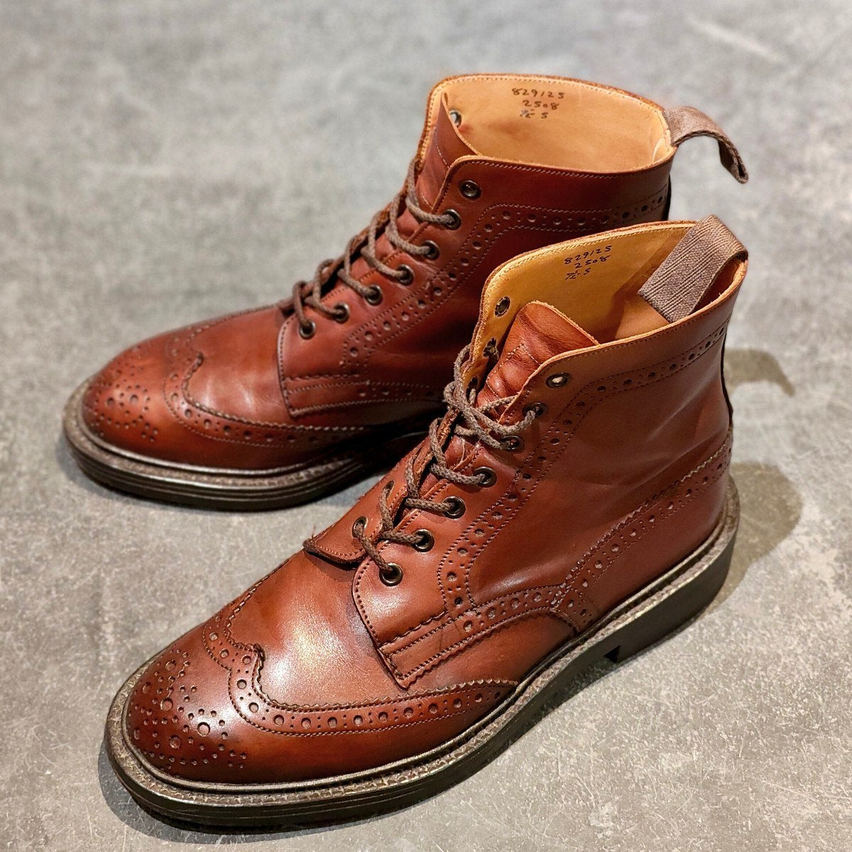 トリッカーズ／Tricker's | LASTLAB 渋谷の革靴専門店