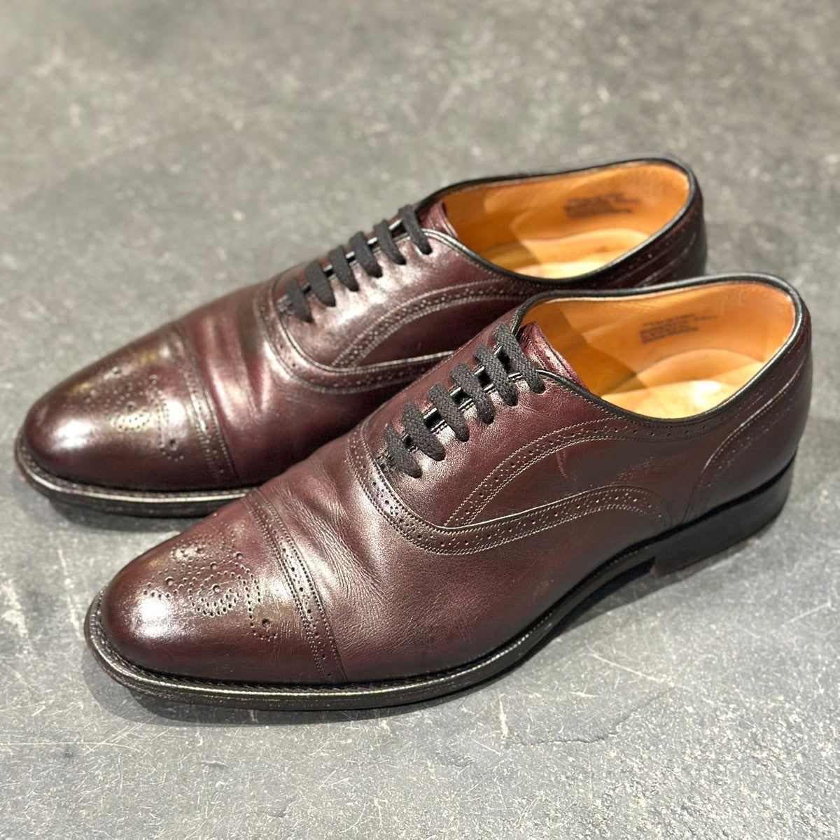 美品【church's】チャーチ BURSTOCK バーストック 4都市 Flex Constructionシリーズ セミブローグ バーガンディ サイズUK70G 108ラスト