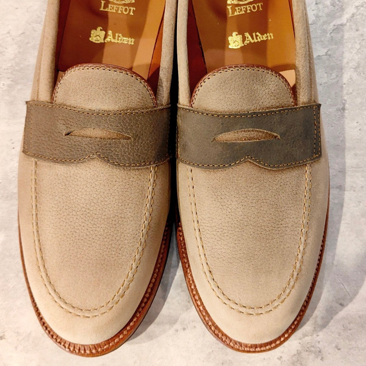 希少 未使用【ALDEN】オールデン LEFFOT別注 67344F ペニーローファー クレイヌバック ベージュ系 サイズUS11D バンラスト