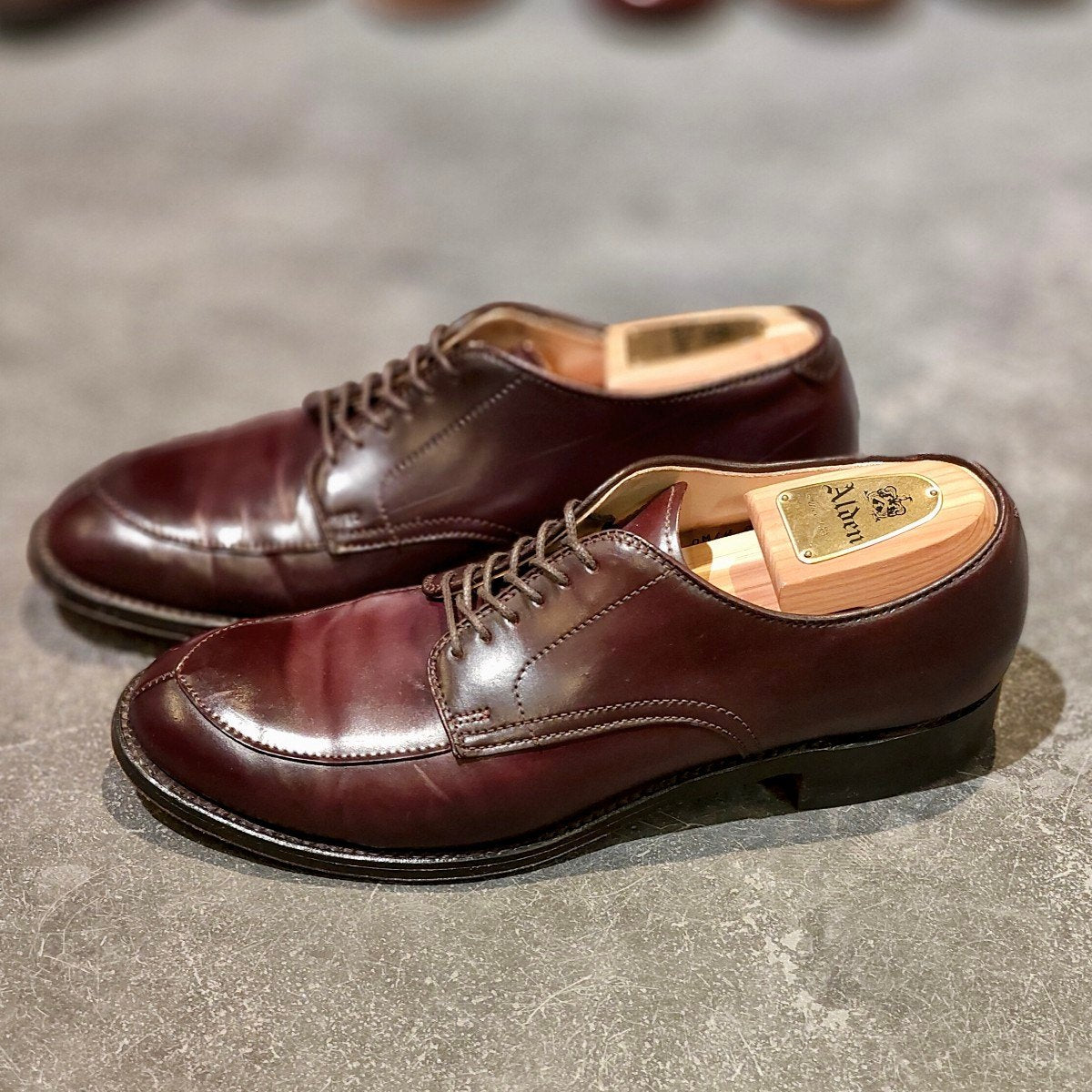 美品【ALDEN】オールデン 54321 Vチップ コードバン ダークバーガンディ US8.5D モディファイドラスト 参考定価￥217,800-