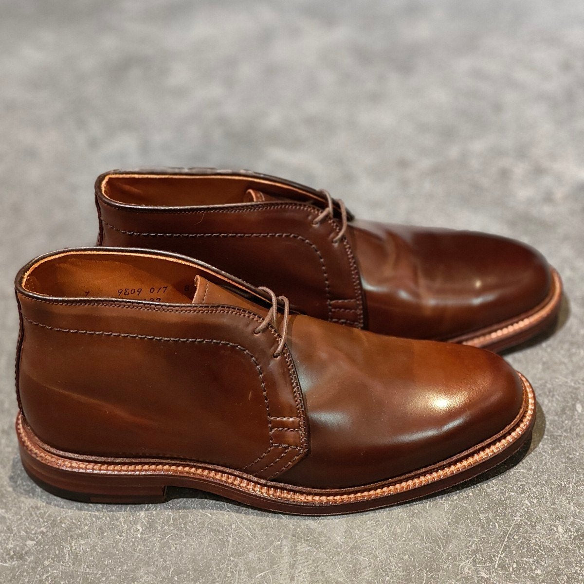 希少 試着程度【ALDEN】オールデン WINE LABEL for SHIPS別注 13132 チャッカブーツ コードバン シガー サイズ US7D バリーラスト