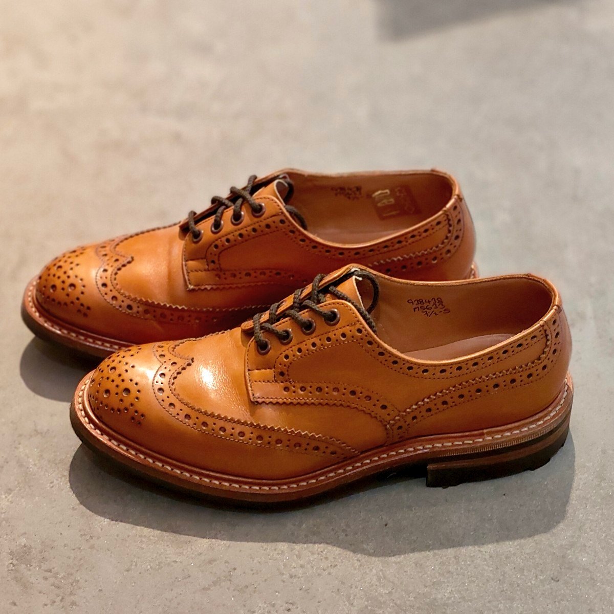 美品【Tricker's】トリッカーズ バートン M5633 エイコンアンティーク サイズ UK7.5 参考定価￥132,000-