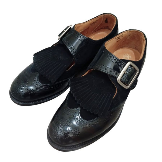 【オンライン限定】【Tricker's】トリッカーズ M7610 ワンストラップシューズ タッセル付き ブラック スエードパテントレザーコンビ  メンズ サイズUK7