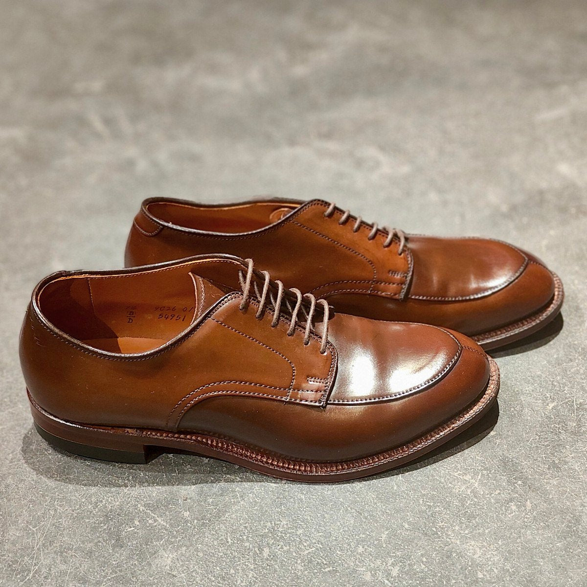 希少 使用数回【ALDEN】オールデン 125周年記念限定モデル 54951 Vチップ コードバン ダークブラウン サイズUS7.5D モディファイドラスト