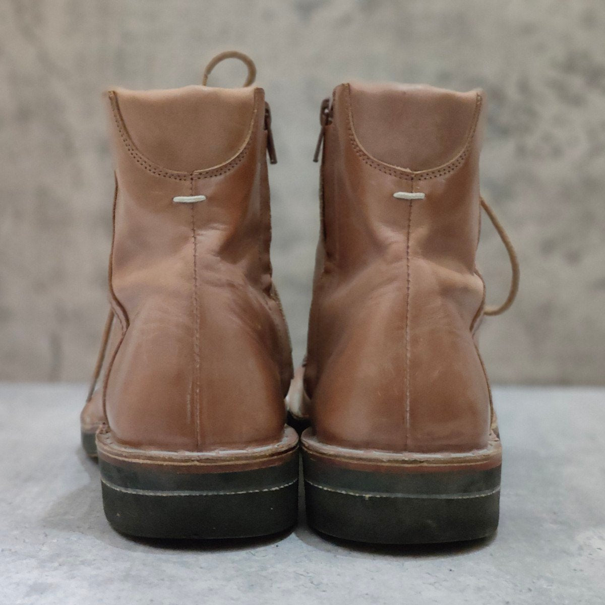 【Maison Margiela】メゾン マルジェラ プレーントゥ ブーツ サイドジップ 靴底レザータグ カーフ ブラウン サイズ41
