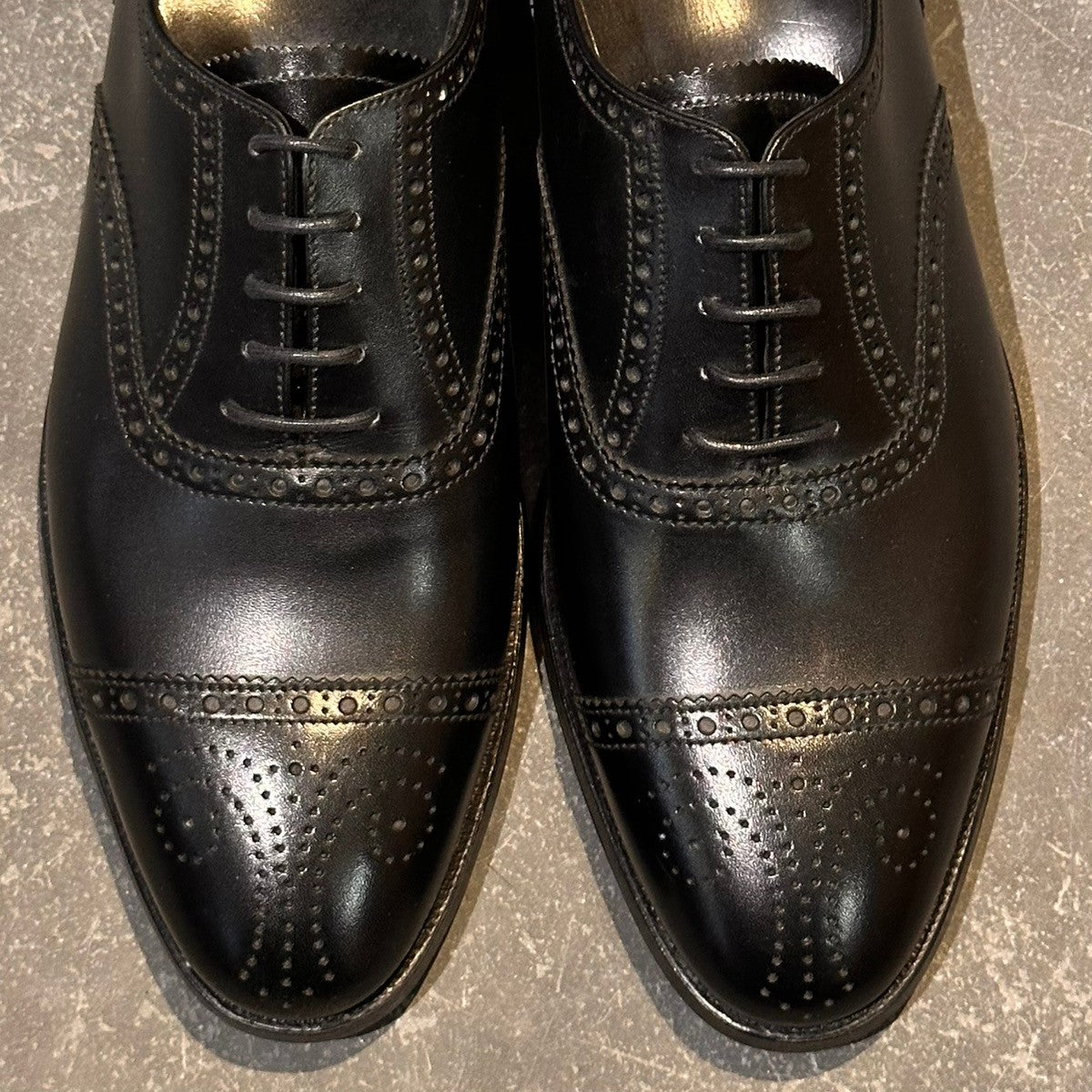 試着程度【CROCKETT&JONES】クロケット&ジョーンズ コベントリー セミブローグ カーフ ブラック サイズUK7E 341ラスト