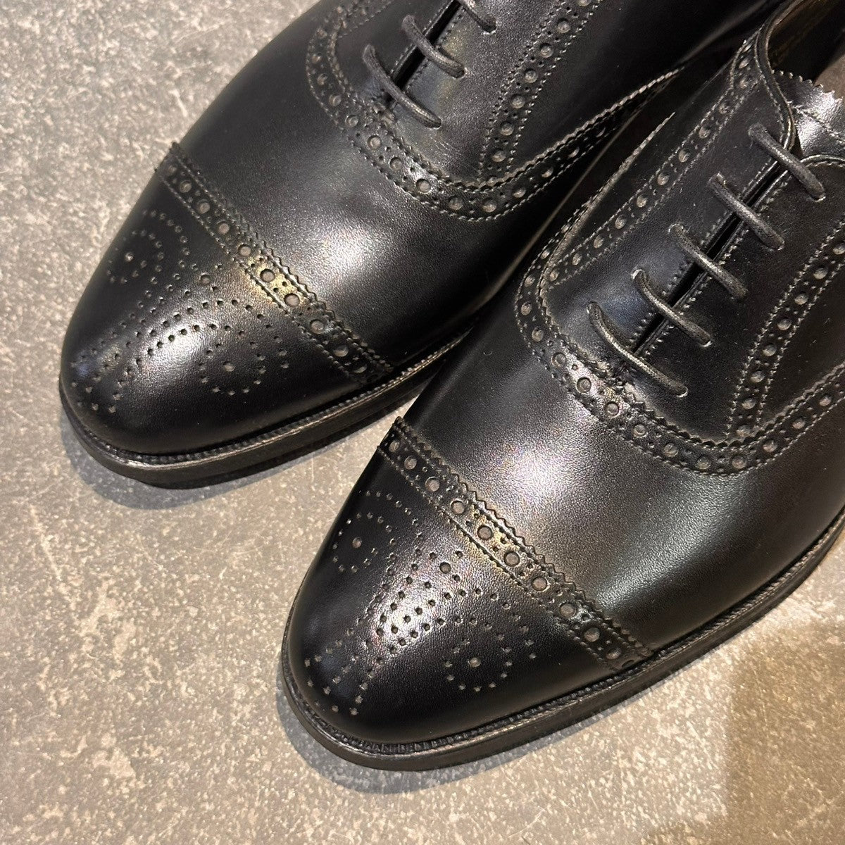 試着程度【CROCKETT&JONES】クロケット&ジョーンズ コベントリー セミブローグ カーフ ブラック サイズUK7E 341ラスト