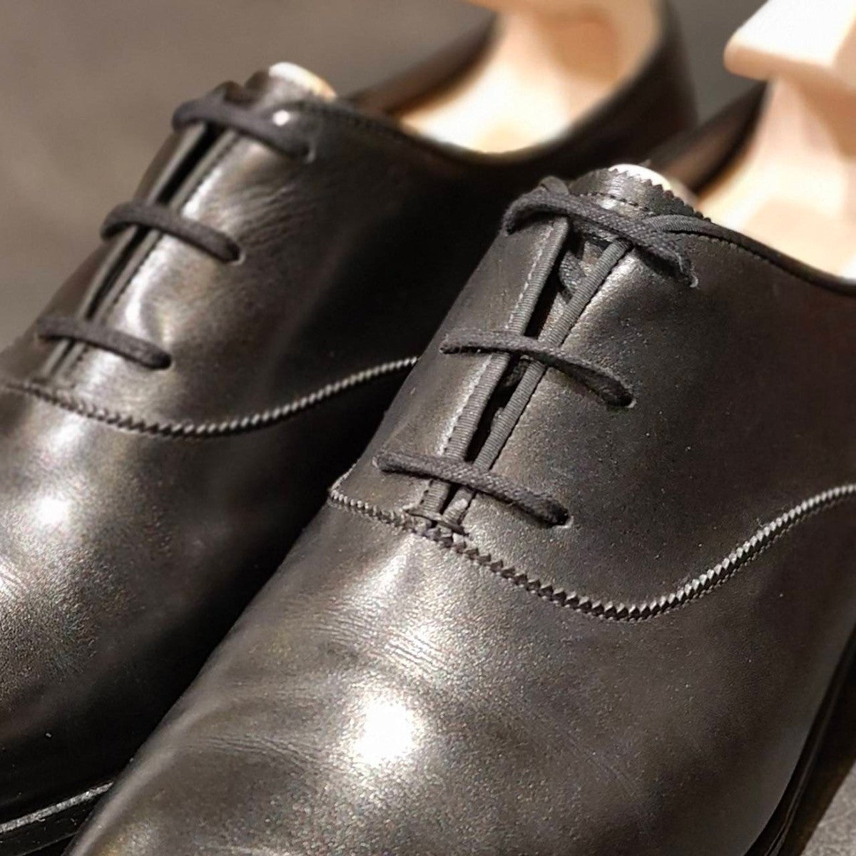 極美品【JOHN LOBB】ジョンロブ プレステージライン リフトン ホールカット カーフ ブラック サイズ 7.5E 7000ラスト  定価￥312,400-