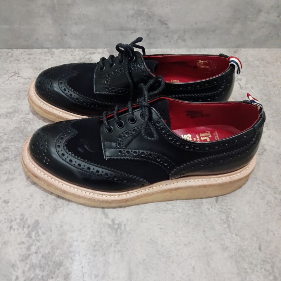 【Tricker's】トリッカーズ seveskig別注 M7292 ウイングチップ  スエードガラスレザーコンビ ブラック クレープソール メンズ サイズUK6.5