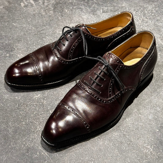 【VASS】ヴァーシュ  ビジネスシューズ カーフ パンチドキャップトゥ バーガンディ サイズ41.5E