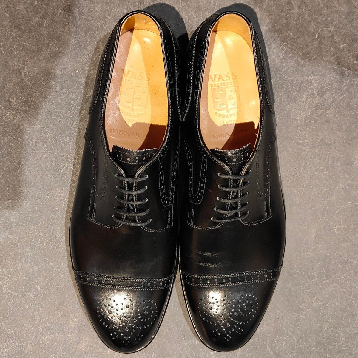 新品未使用【VASS】ヴァーシュ セミブローグ ダービー カーフ ブラック サイズ43