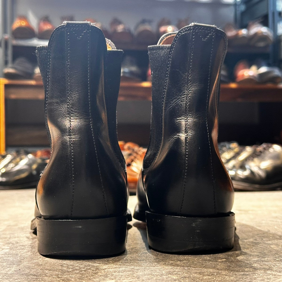 美品【SANDERS】サンダース チェルシーブーツ 2443B カーフ ブラック サイズUK7