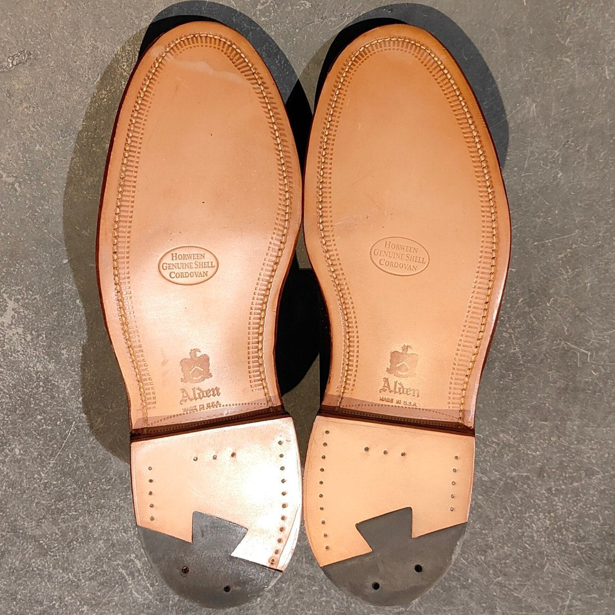 希少 試着程度【ALDEN】オールデン WINE LABEL for SHIPS別注 13132 チャッカブーツ コードバン シガー サイズ US7D バリーラスト