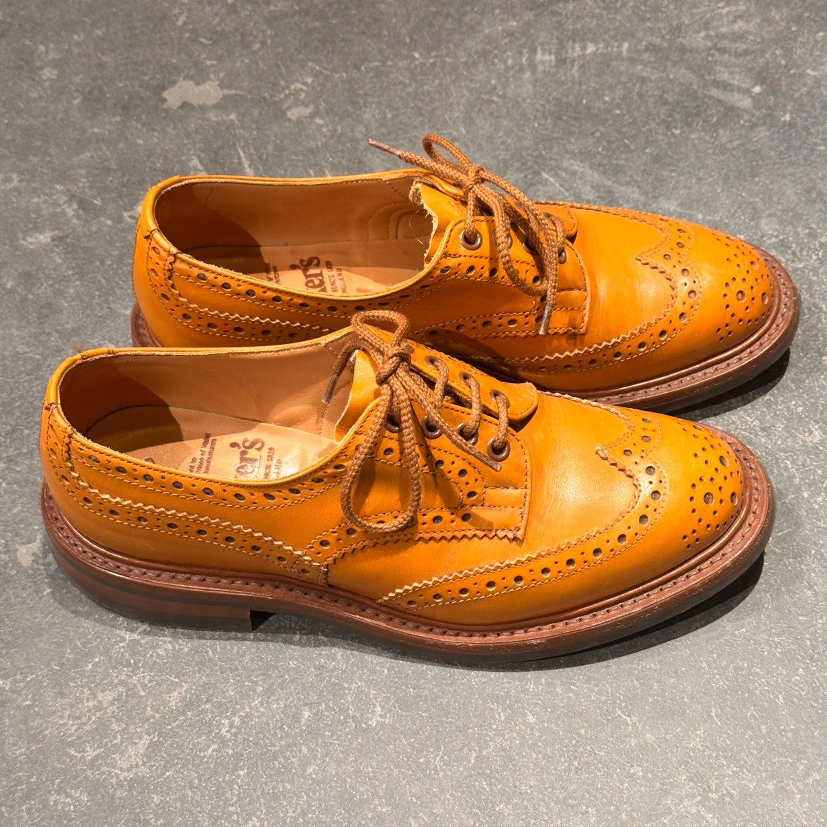 【Tricker’s】トリッカーズ M5633 ウイングチップ カーフ エイコンアンティーク サイズUK6 4444ラスト