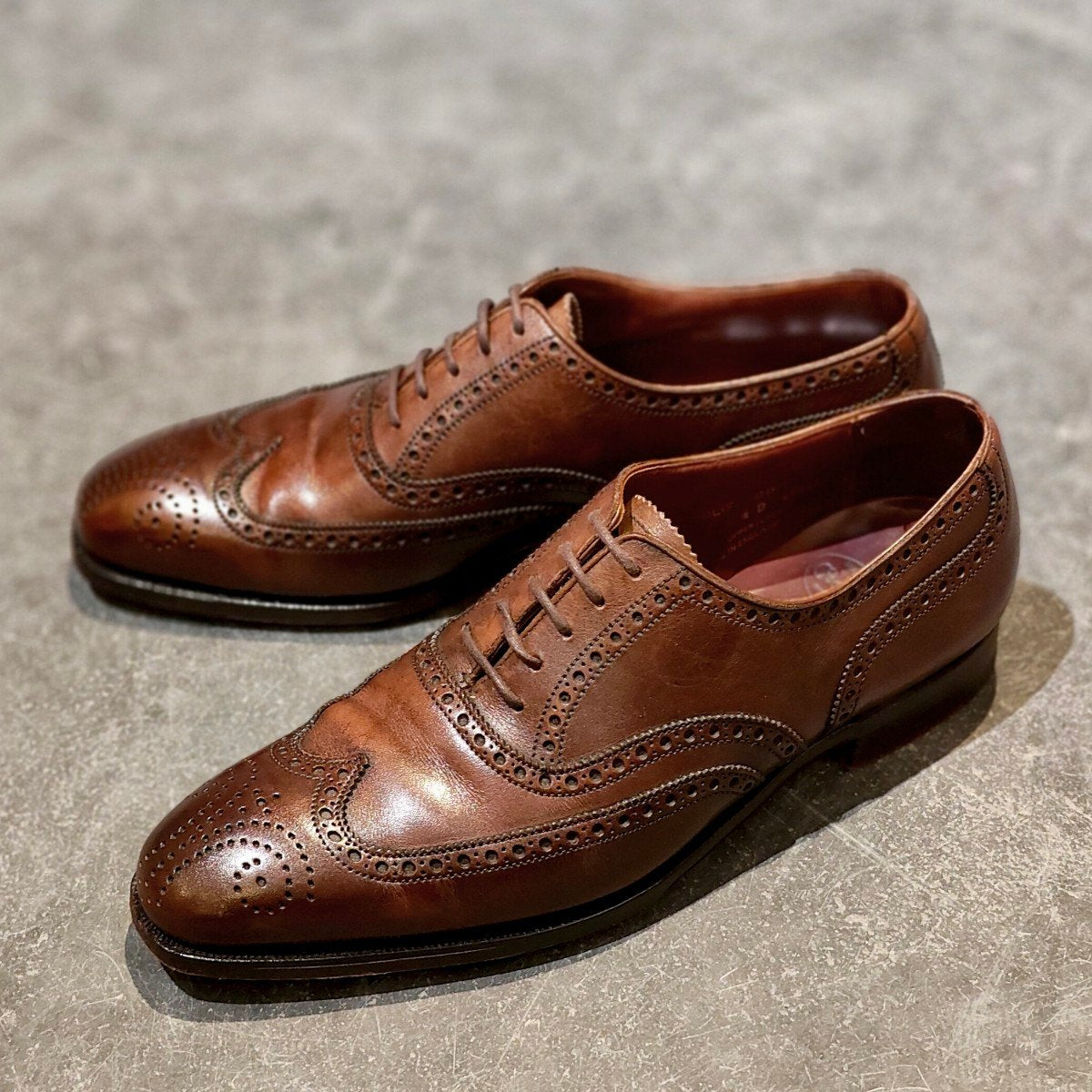 極美品【CROCKETT&JONES】クロケット&ジョーンズ クリフォード ウイングチップ バーニッシュカーフ ブラック ブラウン サイズUK5.5E  337ラスト