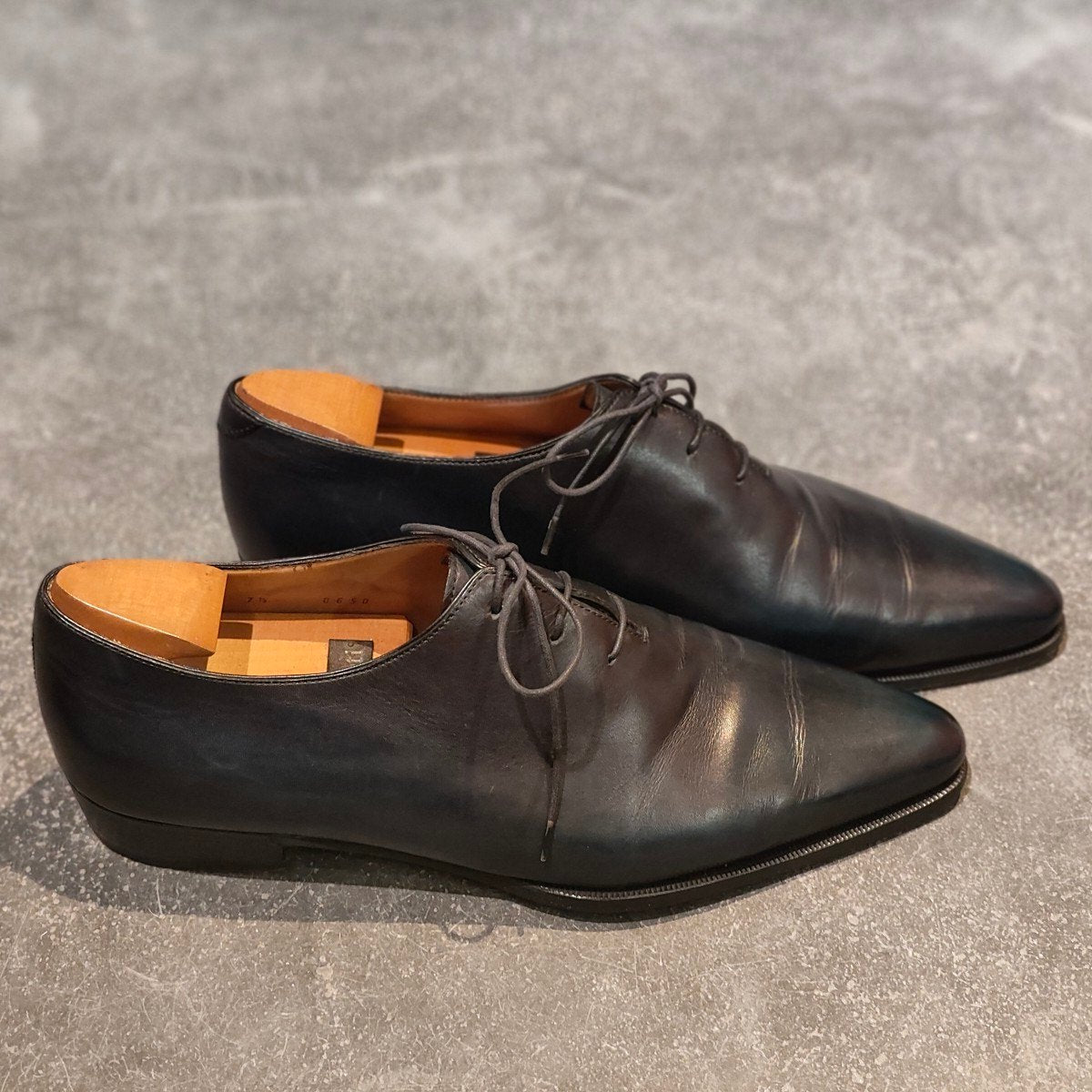 Berluti】ベルルッティ 0650 ホールカット カーフ ブルーパティーヌ