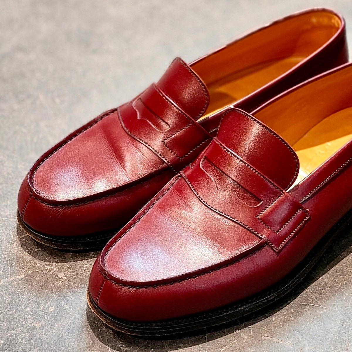 極美品【J.M.WESTON】ジェイエムウエストン 180 シグニチャーローファー ボックスカーフ トゥカンバーガンディ サイズ UK6Ｄ 41ラスト 参考定価￥156,200-