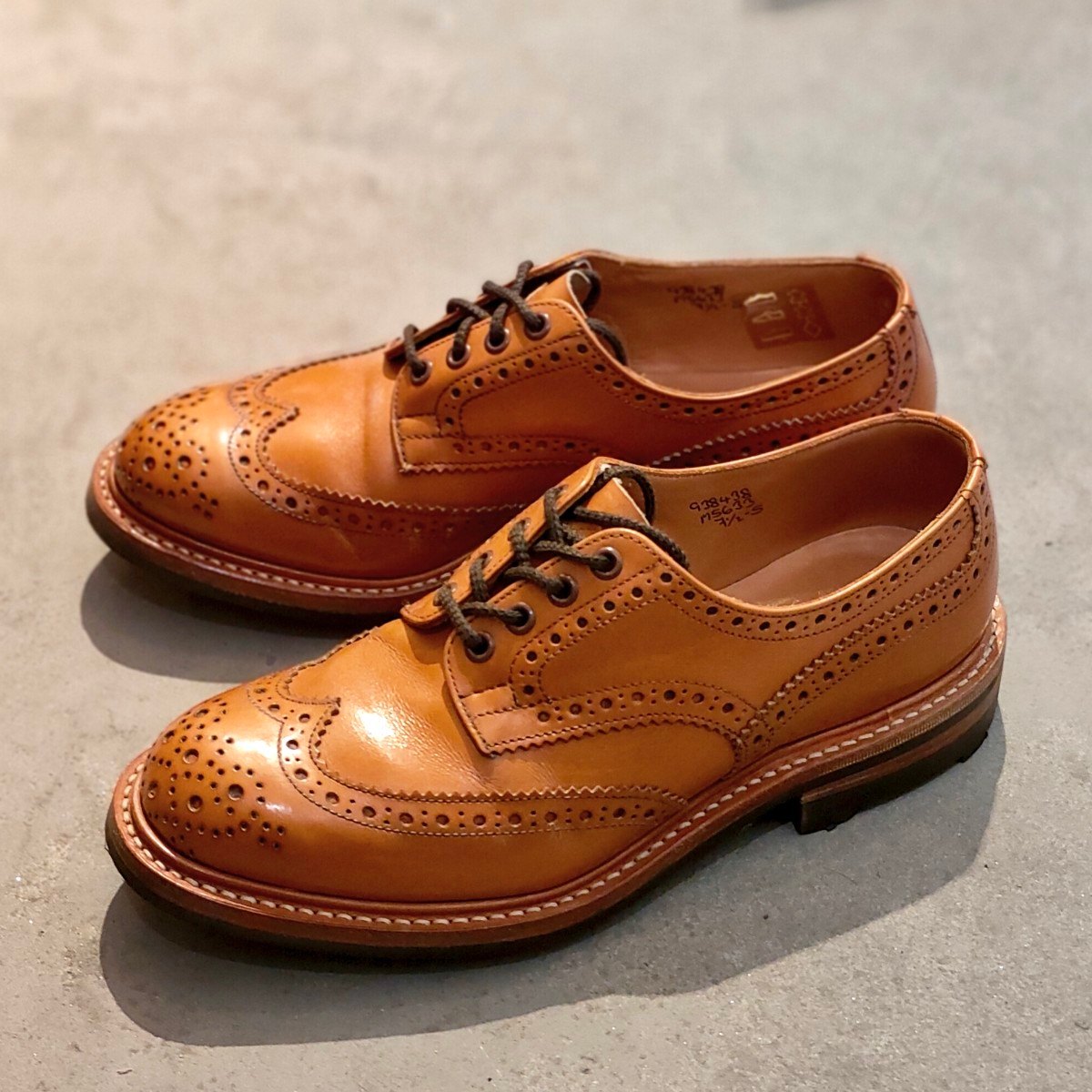 美品【Tricker's】トリッカーズ バートン M5633 エイコンアンティーク サイズ UK7.5 参考定価￥132,000-