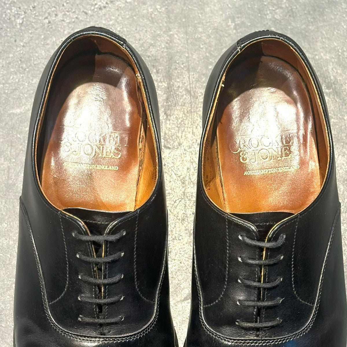 極美品【CROCKETT&JONES】クロケット＆ジョーンズ コノート ストレートチップ  カーフ ブラック UK7E 236ラスト