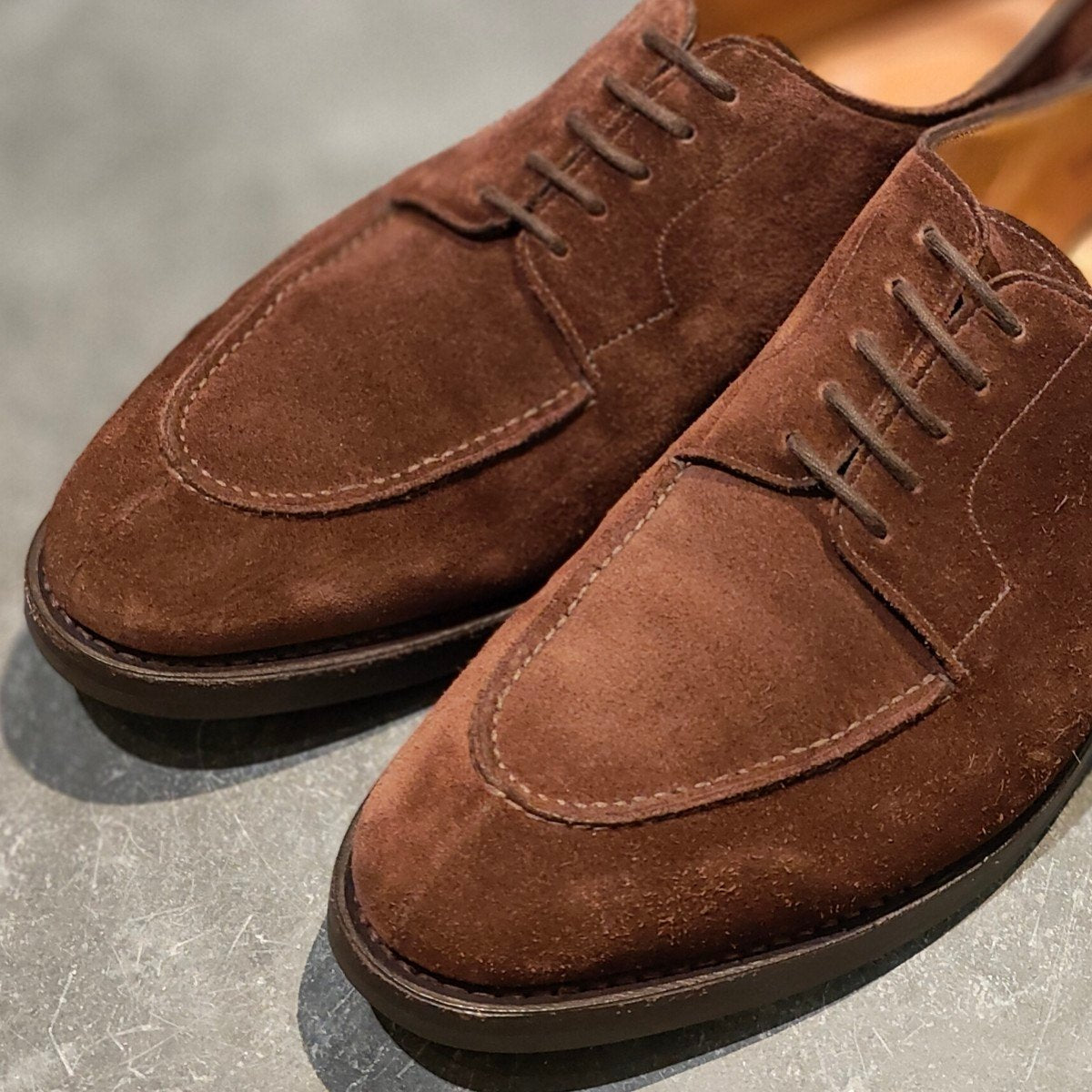 希少 使用数回【JOHN LOBB】ジョンロブ ハーリン Uチップ スエード ブラウン サイズUK7E 8695ラスト