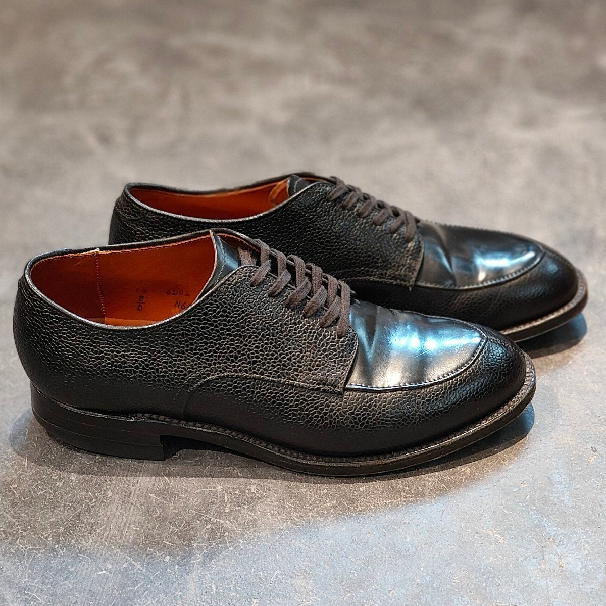 希少 美品【ALDEN】オールデンインターナショナルギャラリービームス別注 N6602 Vチップ コードバンアルパインカーフコンビ サイズ US7.5D モディファイドラスト
