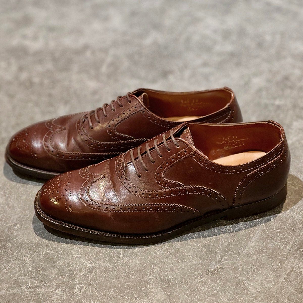 超希少　美品　ベネッシュ　BENESU ウイングチップ　レザー　ブラウン 超希少 美品 ベネッシュ BENESU ウイングチップ レザー ブラウン