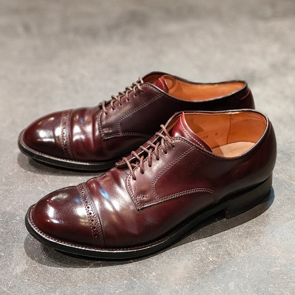 美品 【ALDEN】オールデン 56201 パンチドキャップトゥ コードバン ダークバーガンディ サイズ US7D モディファイドラスト 参考定価￥211,200-