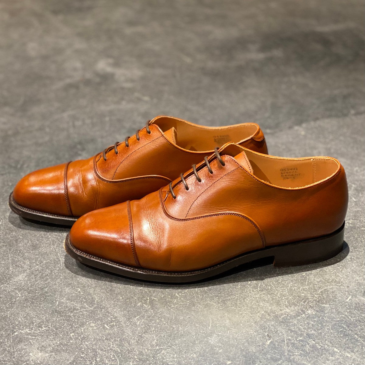 美品【Tricker's】トリッカーズ リージェント 6140 ストレートチップ カーフ ブラウン サイズUK7.5 参考定価￥110,000-