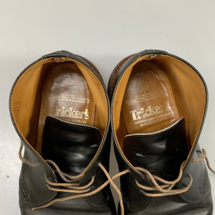 【オンライン限定】【TRICKER'S】トリッカーズ M7509 チャッカブーツ メダリオン ダイナイトソール ブラック サイズ7.5