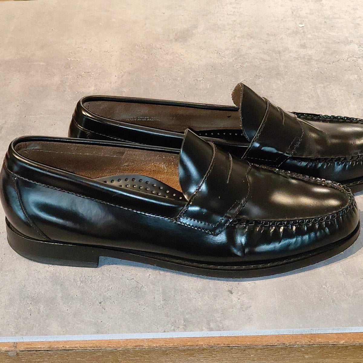 美品【G.H.Bass&Co.】ジーエイチバス 10944 ローガン ローファー ガラスレザー ブラック サイズ US8D