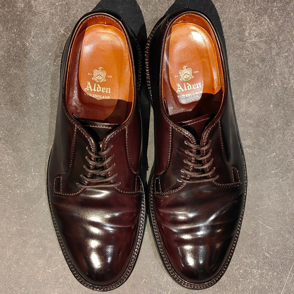 極美品 【ALDEN】オールデン 990 プレーントゥ コードバン ダークバーガンディ サイズUS7.5E バリーラストラスト 参考定価 ￥220,000-