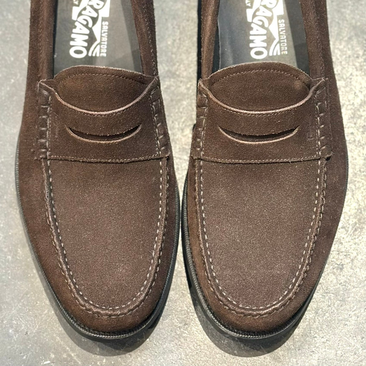 ✨極美品✨ サラヴァトーレ フェラガモ ローファー ヴァラ シボ革 ブラック 最終値下げ 美品 Ferragamo フェラガモ ローファー メンズ シボ