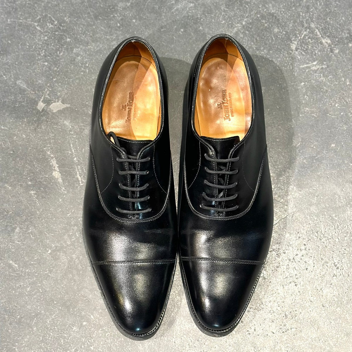 極美品【JOHNLOBB】ジョンロブ シティ2 ストレートチップ ブラック カーフ 7000ラスト サイズUK7D 7000ラスト