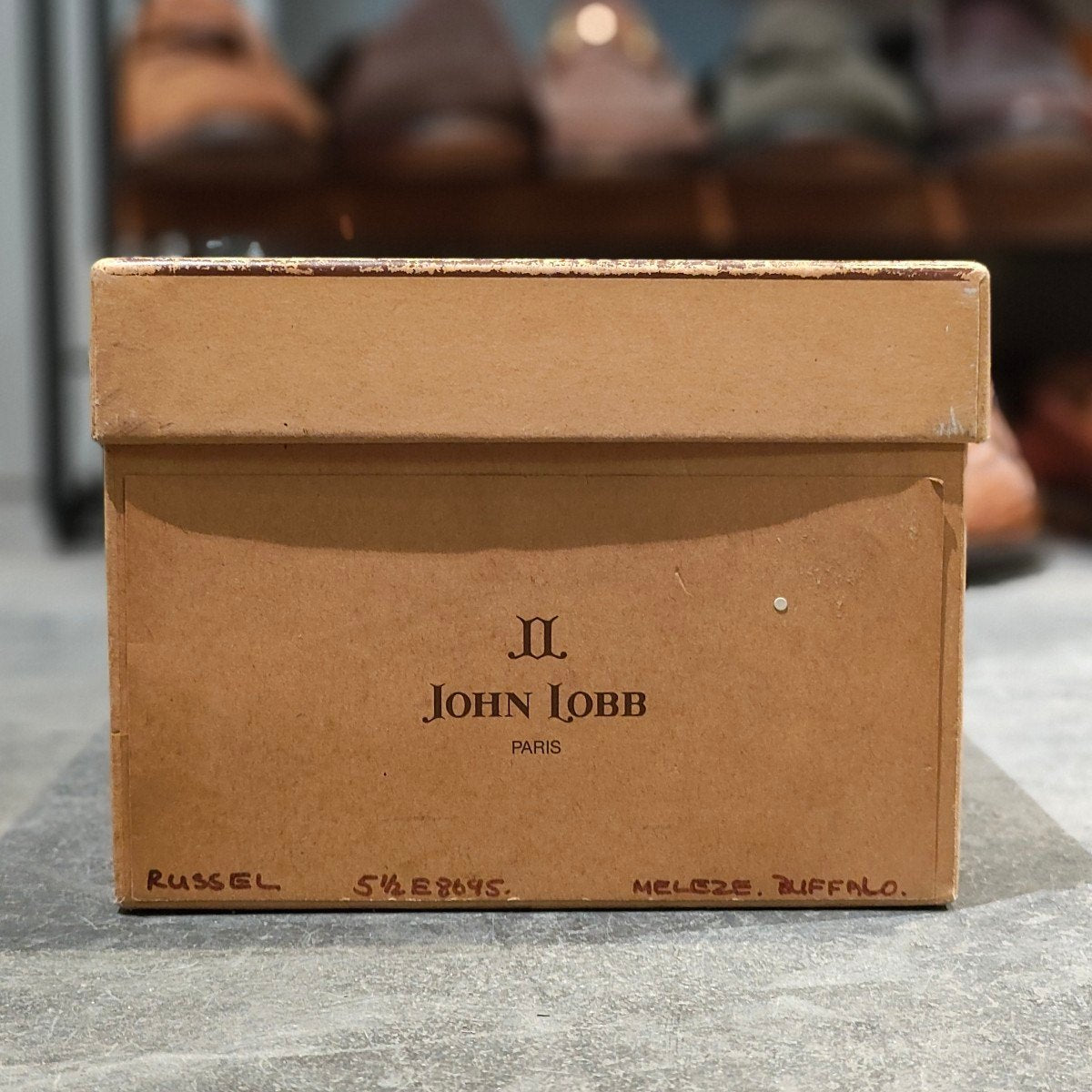 希少 美品【JOHN LOBB】ジョンロブ パンチドキャップトゥ ラッセル バッファローレザー バーガンディ サイズ5.5E 8695ラスト