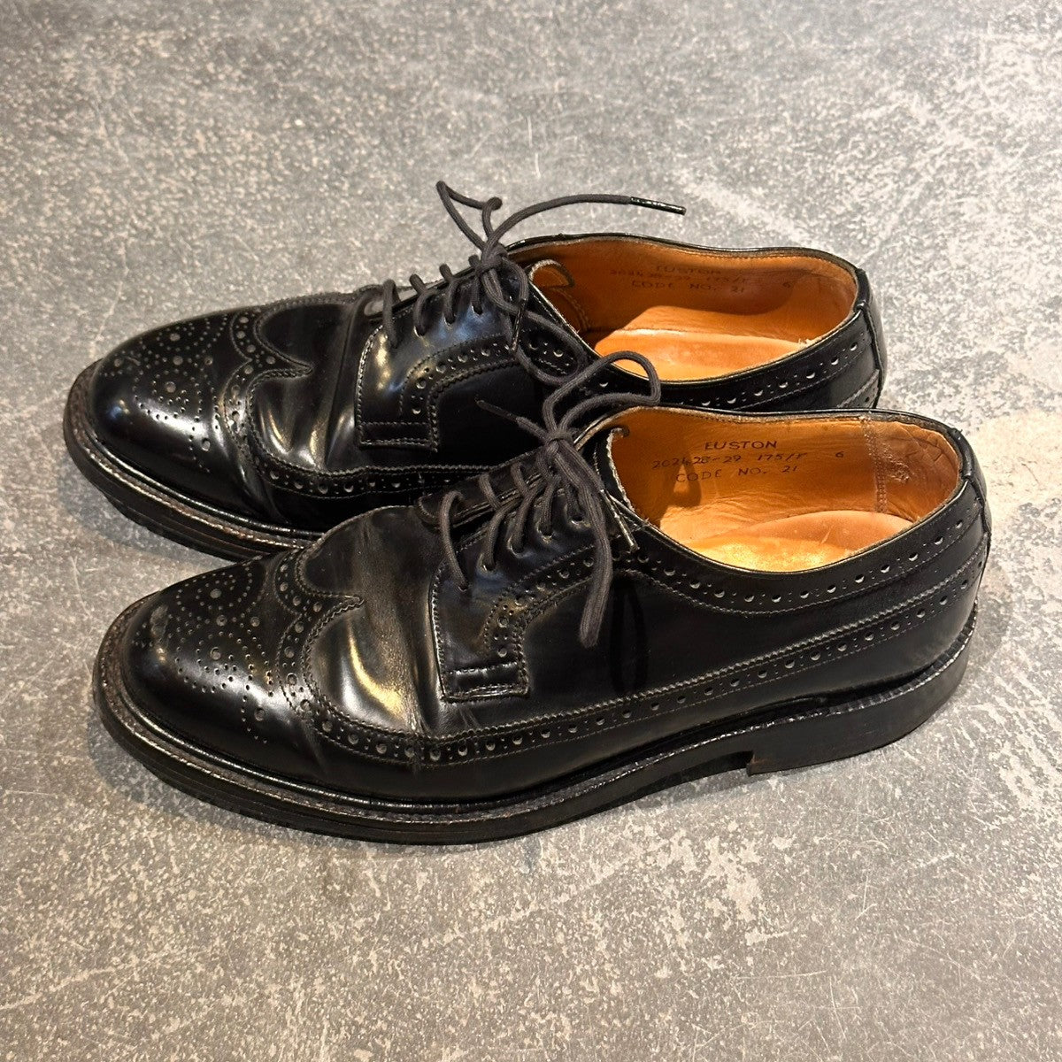 【JOSEPH CHEANEY】ジョセフチーニー ユーストン ウイングチップ ガラスレザー ブラック サイズUK6