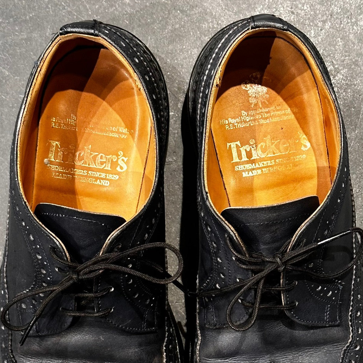 Tricker's】トリッカーズ ロングウイングチップ M5164 カーフ ネイビー