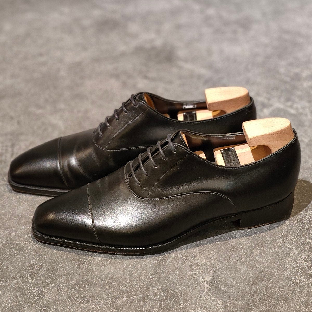 極美品【GAZIANO&GIRLING】ガジアーノ&ガーリング オックスフォード ストレートチップ ブラック サイズ UK8.5E TG73ラスト参考定価￥231,000-