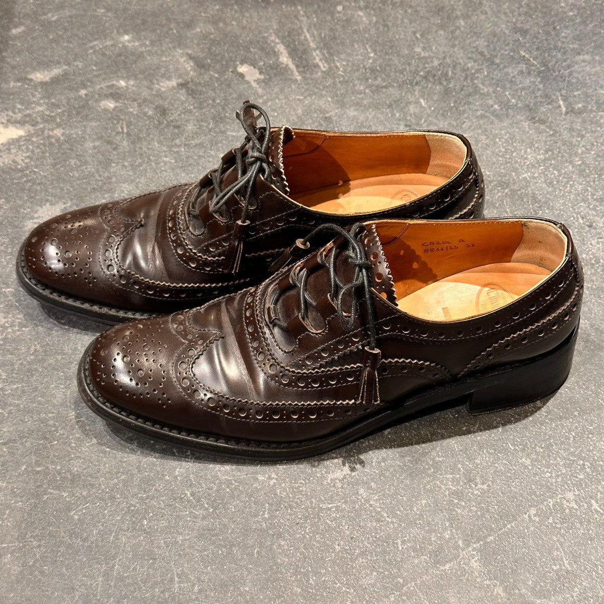 極美品【church's】チャーチ キャロル ウィングチップ ポリッシュドバインダーカーフ ブラウン サイズ 37