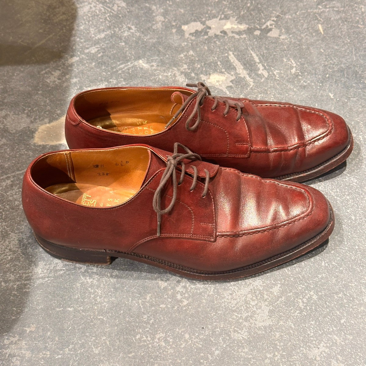 【CROCKETT&JONES】クロケット＆ジョーンズ 8311 Uチップ バーニーズ別注 バーニッシュカーフ バーガンディ サイズUK6.5D