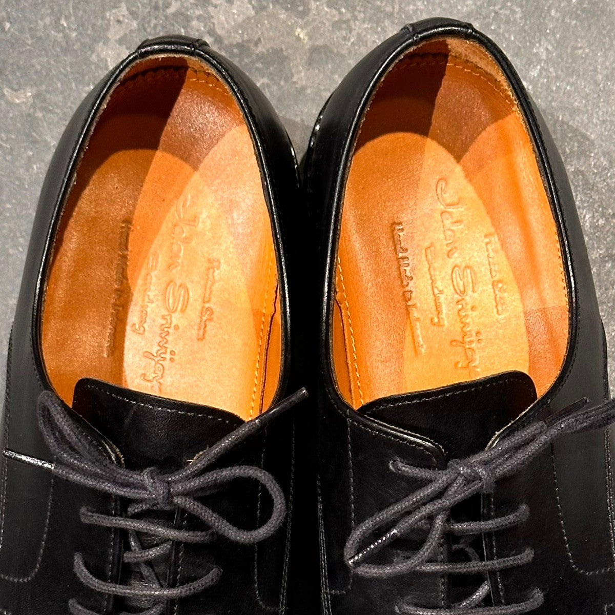 【極美品】ジャランスリワヤ 99030 Uチップ 8 1/2 純正シューツリー付 カジュアルシューズ | 99030 Ruffle / BLACK CALF (DAINITE SOLE