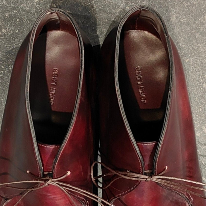 希少 新品未使用【JOHN LOBB】ジョンロブ  Rスタンプ フォーウィ 2015イヤーモデル チャッカブーツ ミュージアムカーフ バーガンディ サイズUK11E 8695ラスト