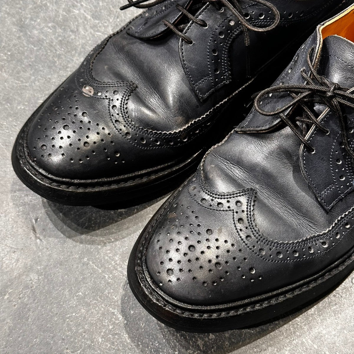 【Tricker’s】トリッカーズ ロングウイングチップ M5164 カーフ ネイビー サイズUK7